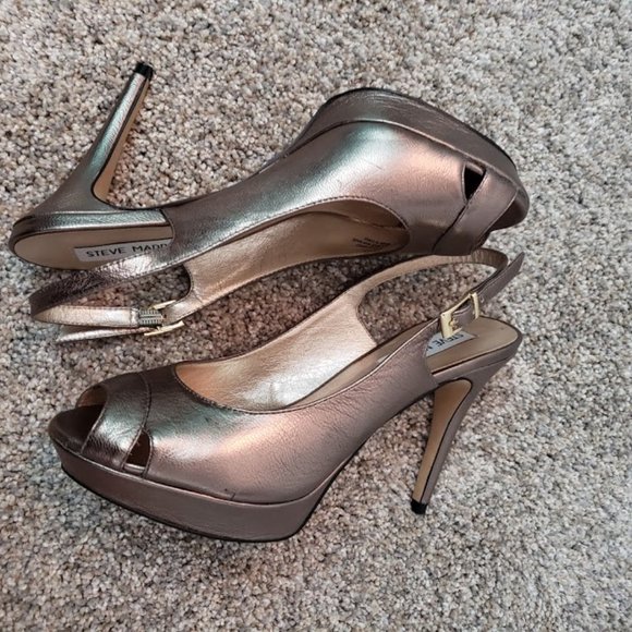 EUC Steve Madden Pewter Sling back Heels SZ 6 1/2 - Picture 2 of 6